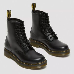 Dr. Martens 1460 Smooth Leather